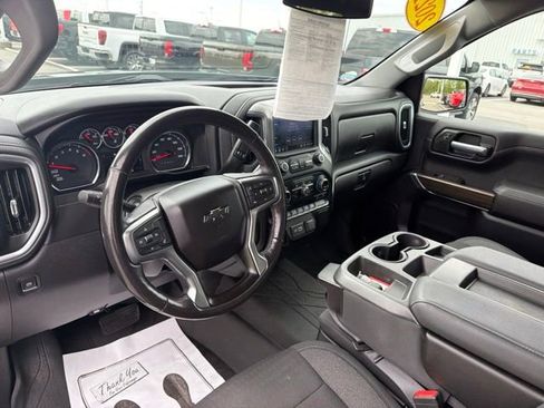 Used 2021 Chevrolet Silverado 1500 RST AWD/4WD image 16