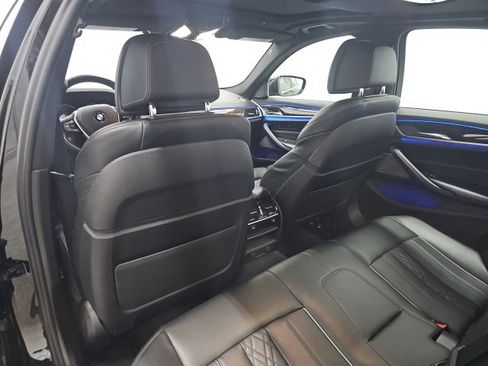 Used 2017 BMW 540i xDrive w/ Premium Package image 17