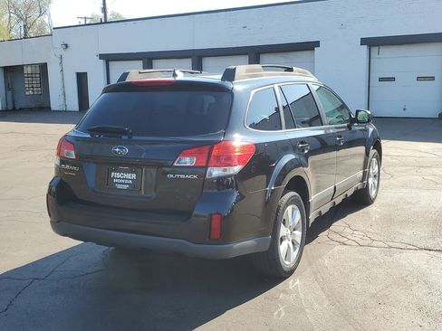 Used 2011 Subaru Outback 2.5i Limited AWD/4WD image 3