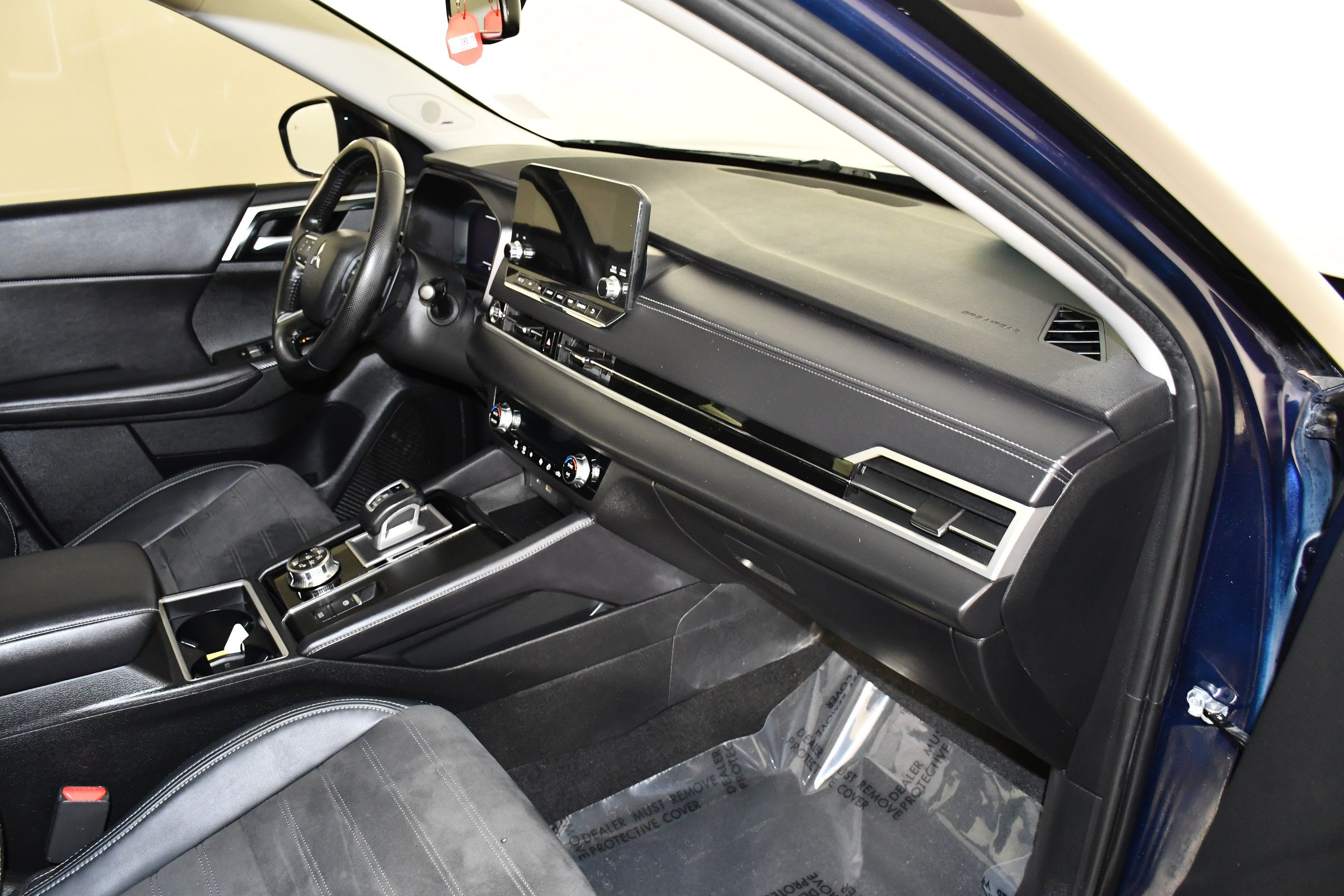 Used 2023 Mitsubishi Outlander SE AWD/4WD image 39