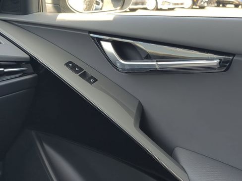 New 2025 Kia Niro EX image 14