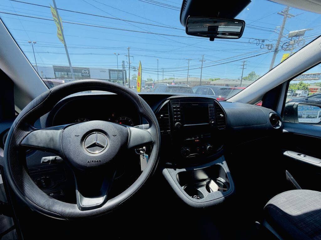 Used 2019 Mercedes-Benz Metris image 16
