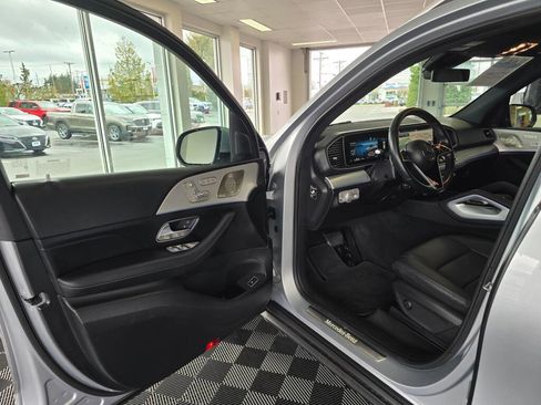 Used 2025 Mercedes-Benz GLE 350 4MATIC image 18