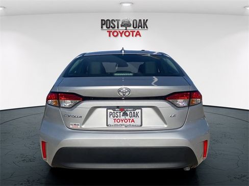 Used 2026 Toyota Corolla LE image 6