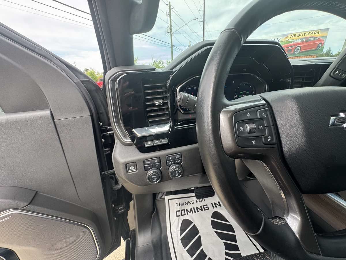 Used 2024 Chevrolet Silverado 2500 High Country w/ Midnight Edition AWD/4WD image 15