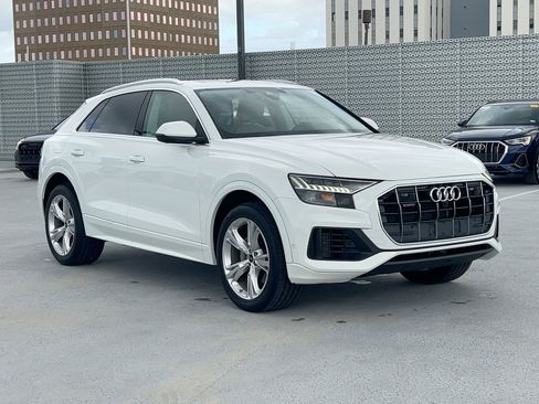 Used 2023 Audi Q8 Premium Plus image 7