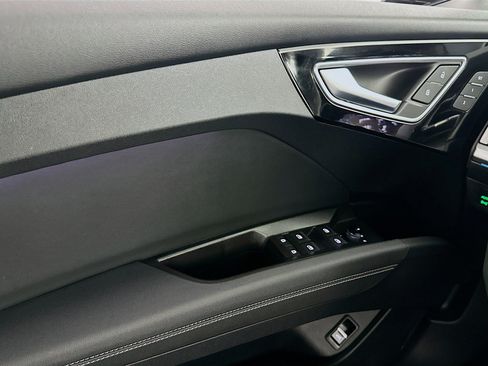 Used 2024 Audi Q4 e-tron Premium Plus w/ Premium Plus image 14