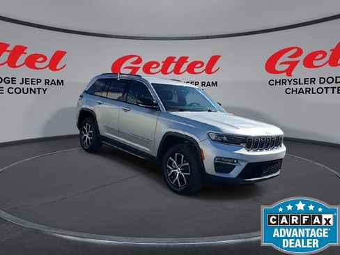 Used 2025 Jeep Grand Cherokee Limited image 2