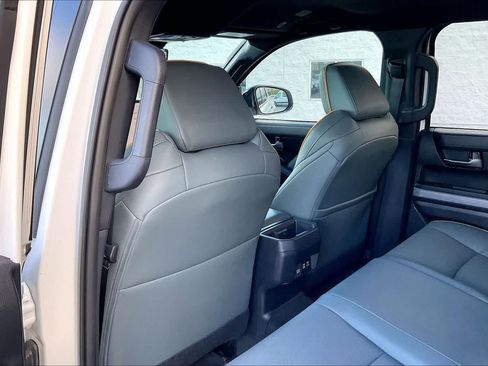 Used 2024 Toyota Tacoma 4x4 Double Cab Hybrid image 12