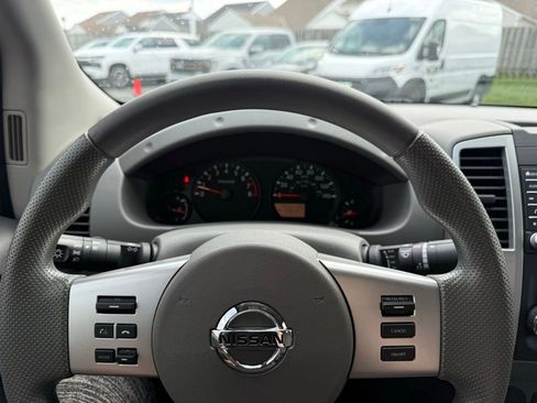 Used 2020 Nissan Frontier SV RWD image 21