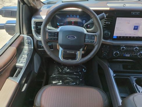 New 2026 Ford F250 King Ranch w/ FX4 Off-Road Package AWD/4WD image 16