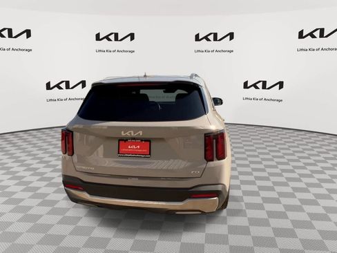 Certified 2024 Kia Sorento X-Line EX AWD/4WD image 7