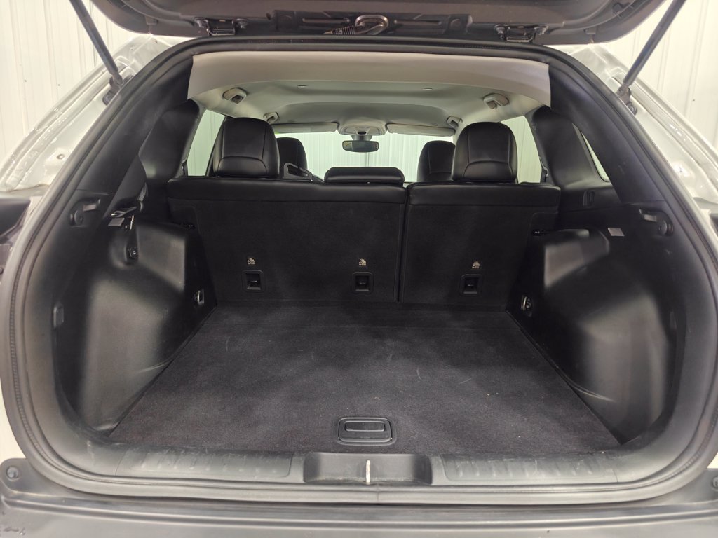 Used 2019 Jeep Cherokee Trailhawk AWD/4WD image 29