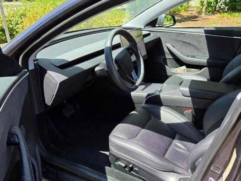 Used 2025 Tesla Model 3 Long Range AWD/4WD image 3