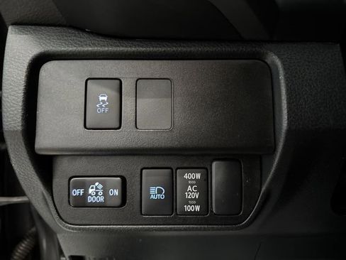 Used 2020 Toyota Tacoma TRD Sport w/ Technology Package image 17