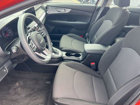 Certified 2023 Kia Forte LXS image 4