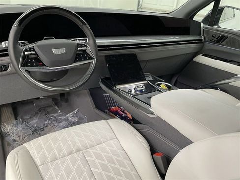 New 2025 Cadillac Escalade IQ Luxury 1 w/ LPO, Radiant Package image 21