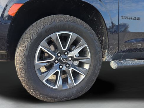 Used 2024 Chevrolet Tahoe Z71 w/ Luxury Package image 10