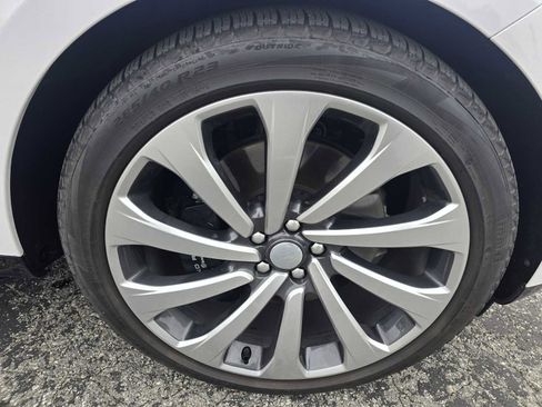 Used 2023 Land Rover Range Rover Autobiography image 9