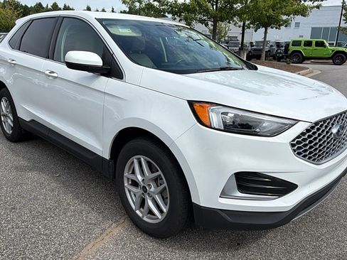 Used 2024 Ford Edge SEL AWD/4WD image 5