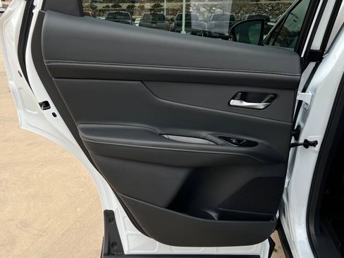 New 2025 Nissan Murano SL image 18