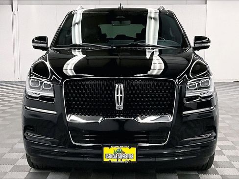 Used 2023 Lincoln Navigator L Reserve w/ Equipment Group 201A AWD/4WD image 4