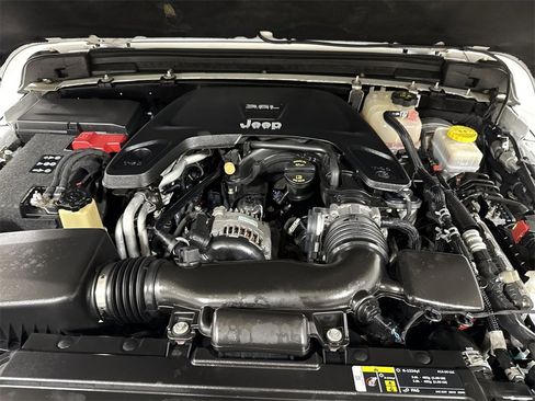 Used 2018 Jeep Wrangler Unlimited Sport S image 24