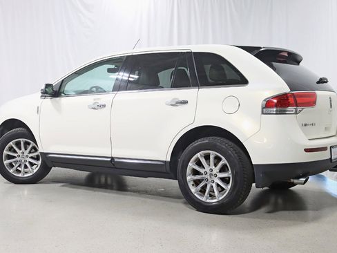 Used 2013 Lincoln MKX AWD image 9