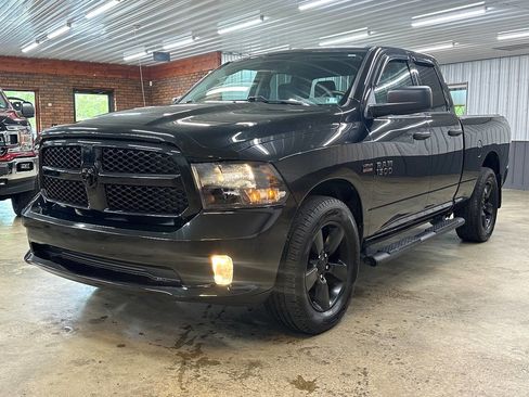 Used 2018 RAM 1500 Express w/ Black Ram 1500 Express Group AWD/4WD image 1