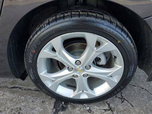 Used 2017 Chevrolet Cruze Premier image 35