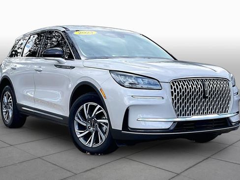 Used 2023 Lincoln Corsair FWD image 3