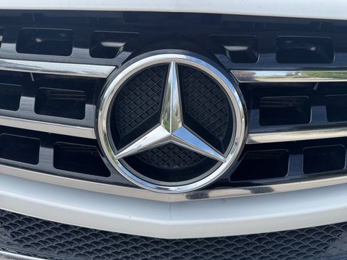 Used 2015 Mercedes-Benz ML 350 4MATIC image 9
