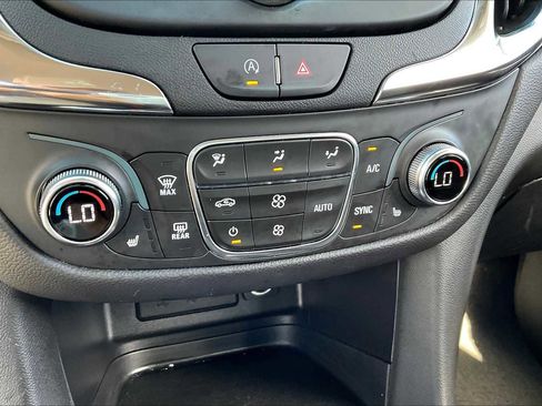 Used 2024 Chevrolet Equinox LT image 29