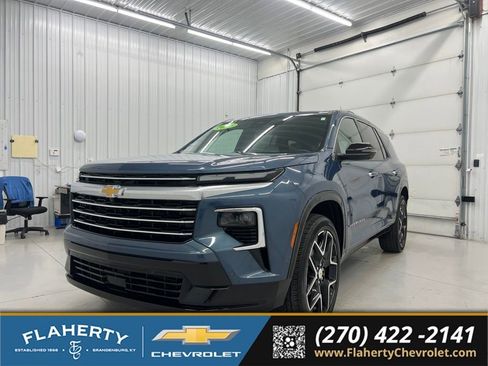 Used 2025 Chevrolet Traverse High Country FWD image 6