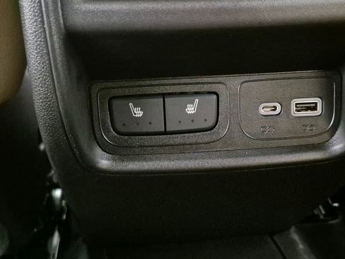 Used 2024 Cadillac XT4 Luxury w/ Cold Weather Package image 23