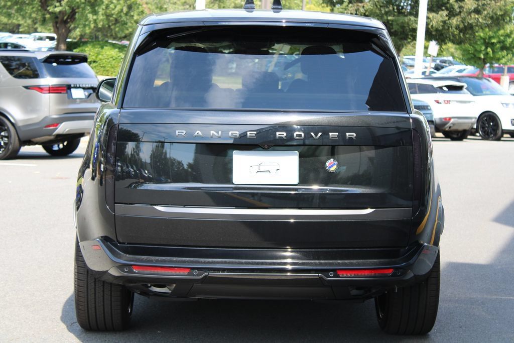 New 2027 Land Rover Range Rover SE AWD/4WD image 4