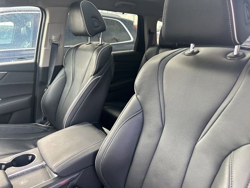 Used 2023 Acura MDX SH-AWD w/ Advance Package image 18