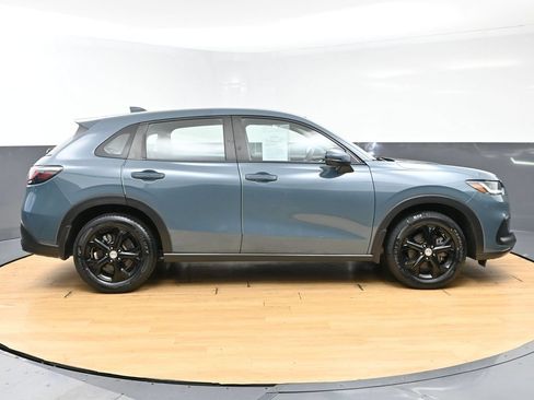 Used 2023 Honda HR-V LX image 8