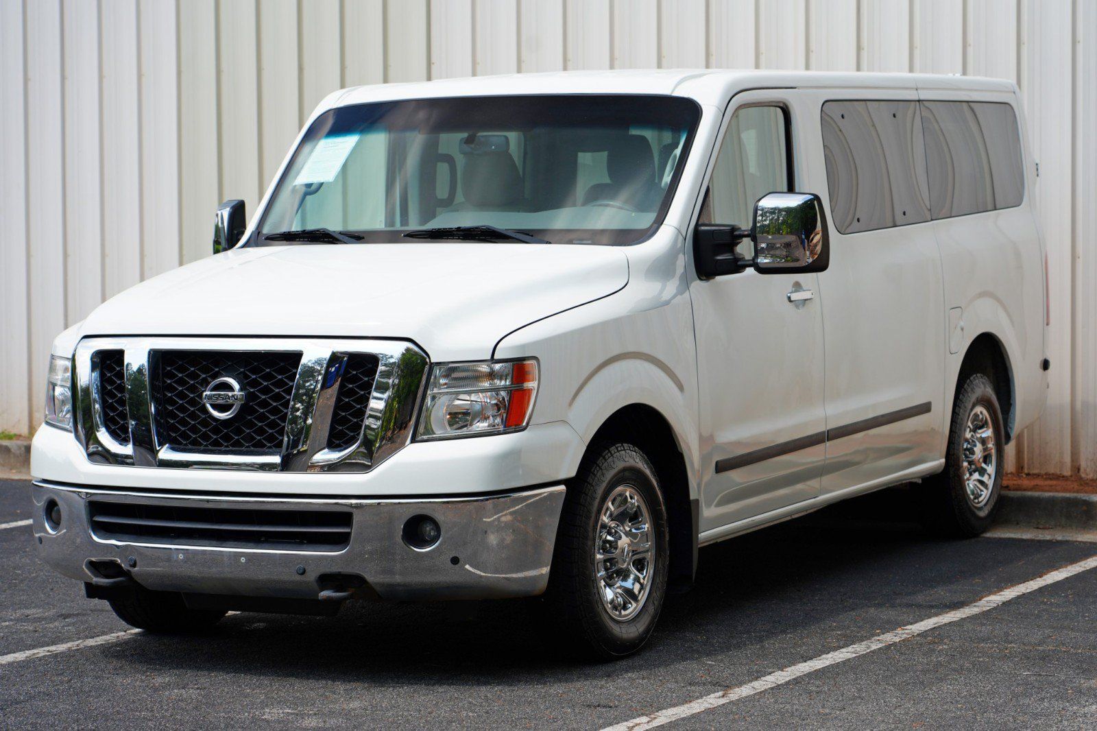Used 2018 Nissan NV 3500 SL RWD image 39