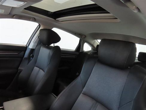 Used 2020 Honda Accord EX image 17