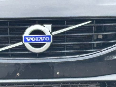 Used 2017 Volvo S60 T5 Dynamic w/ Vision Package AWD/4WD image 3