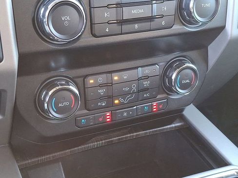 Certified 2021 Ford F350 Lariat w/ Lariat Value Package image 15