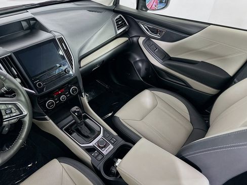 Used 2023 Subaru Forester Limited image 32