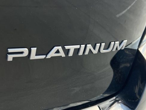 Used 2025 Nissan Armada Platinum RWD image 5