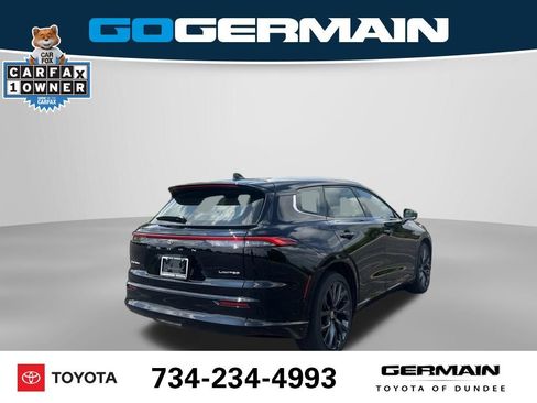 Used 2025 Toyota Crown Signia AWD/4WD image 7