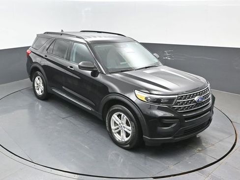 Certified 2024 Ford Explorer XLT AWD/4WD image 17
