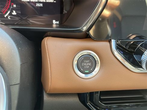 New 2026 GMC Canyon AT4 w/ Technology Plus Package image 17