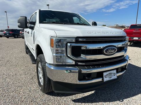Used 2022 Ford F250 XLT w/ FX4 Off-Road Package image 2