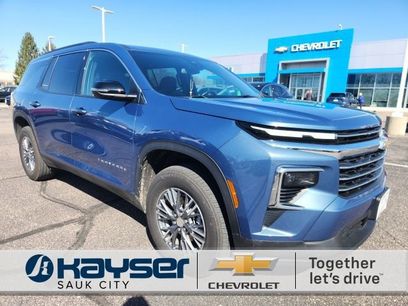 Used 2025 Chevrolet Traverse LT