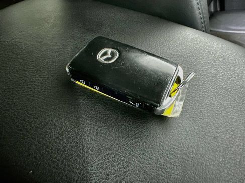 Used 2021 MAZDA CX-5 Touring FWD image 39